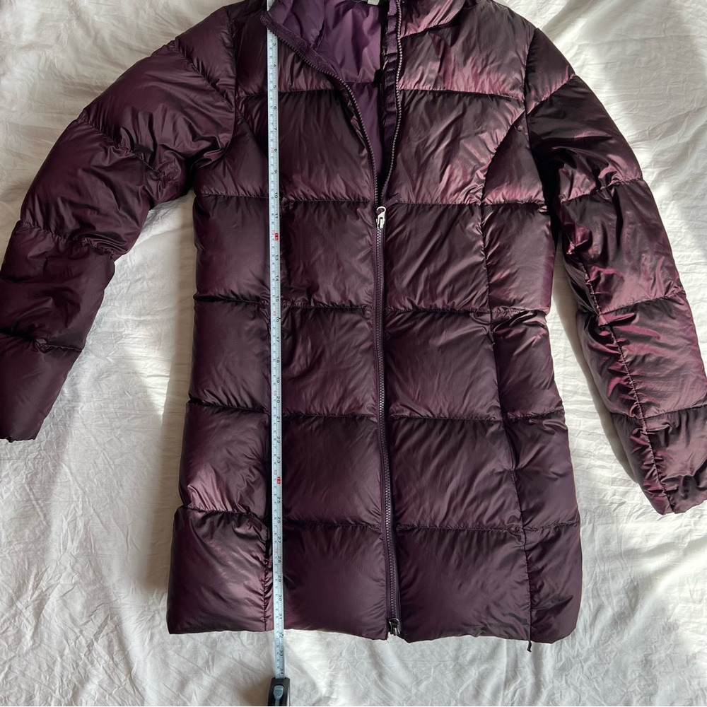 Eddie Bauer Women's Long Puffer Coat in Deep Burgundy - Picture 7 of 7